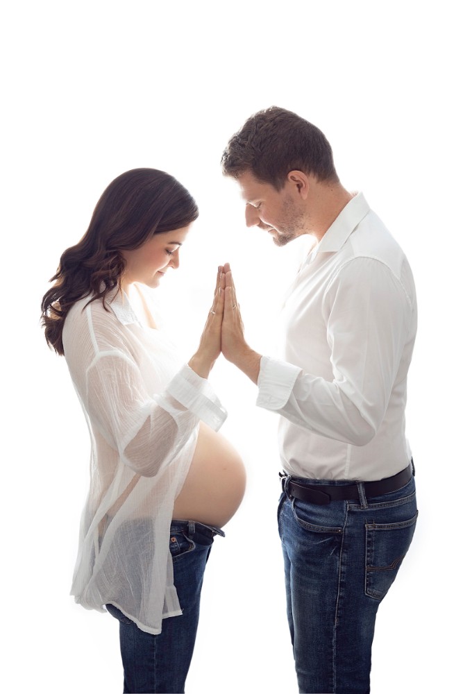 Mobile Essex photographer creating timeless maternity portraits with natural tones